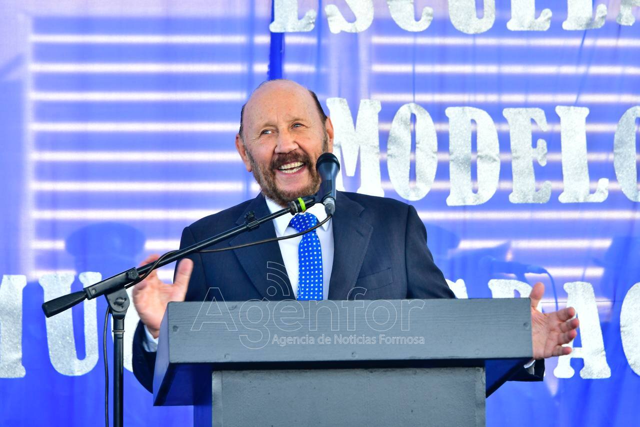 Insfrán en el inicio de clases: “Con lo poco o mucho que tengamos siempre vamos a privilegiar atender al que más necesita”