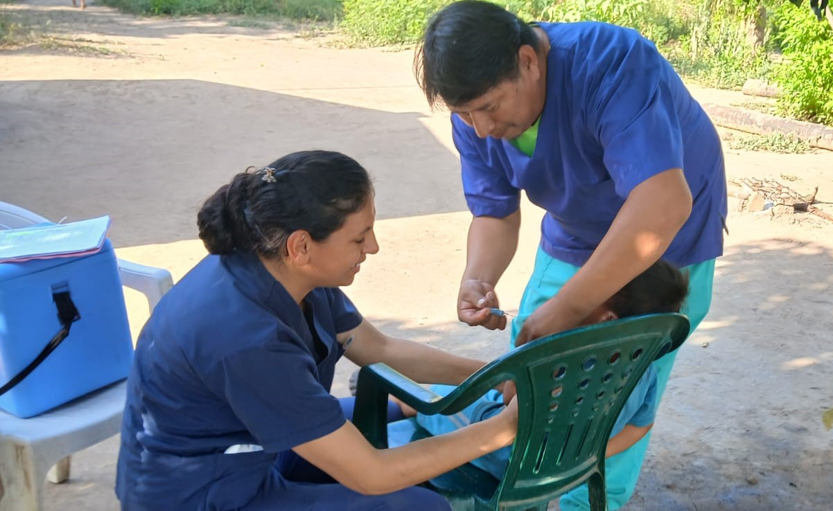 Vacunación antigripal en terreno en comunidades originarias de la provincia de Formosa