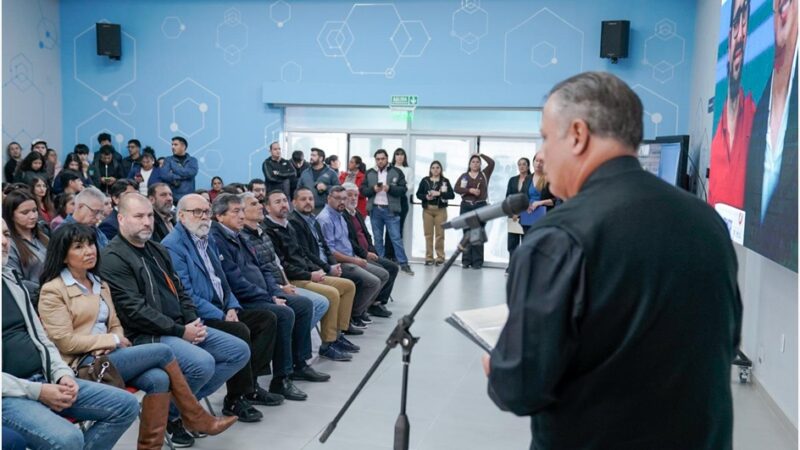 Alfabetización digital y soberanía tecnológica: La estrategia del Centro de Inclusión Digital para el futuro