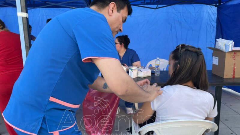 Fueron vacunadas más de 120 personas en una exitosa jornada de vacunación en la Plaza San Martín