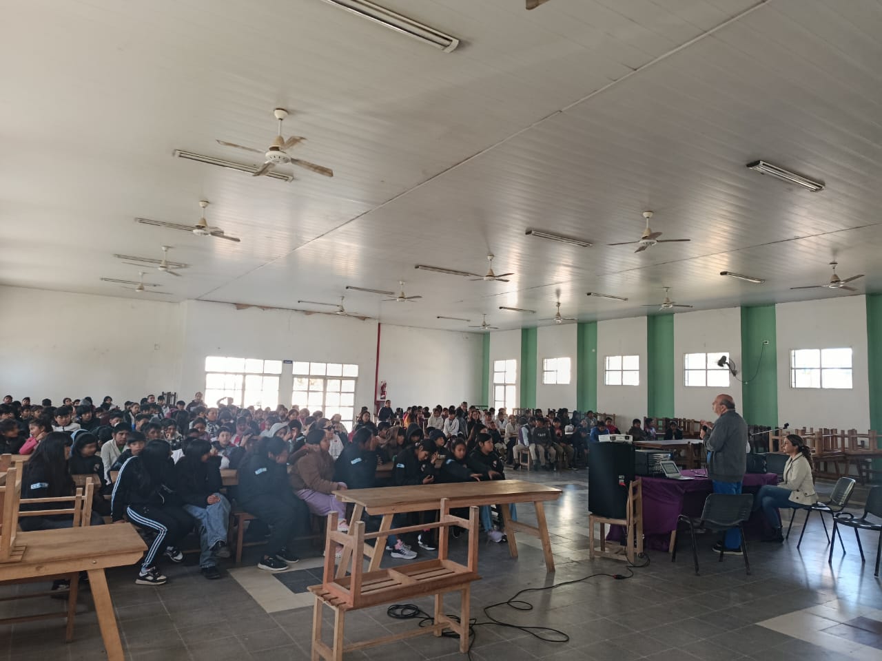 Brindaron una charla informativa sobre tuberculosis en la escuela primaria del barrio Namqom