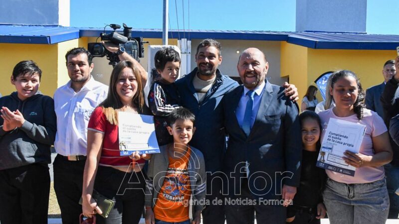 Emoción de las familias tras la entrega de 80 viviendas: “La justicia social es una realidad” con el Modelo Formoseño