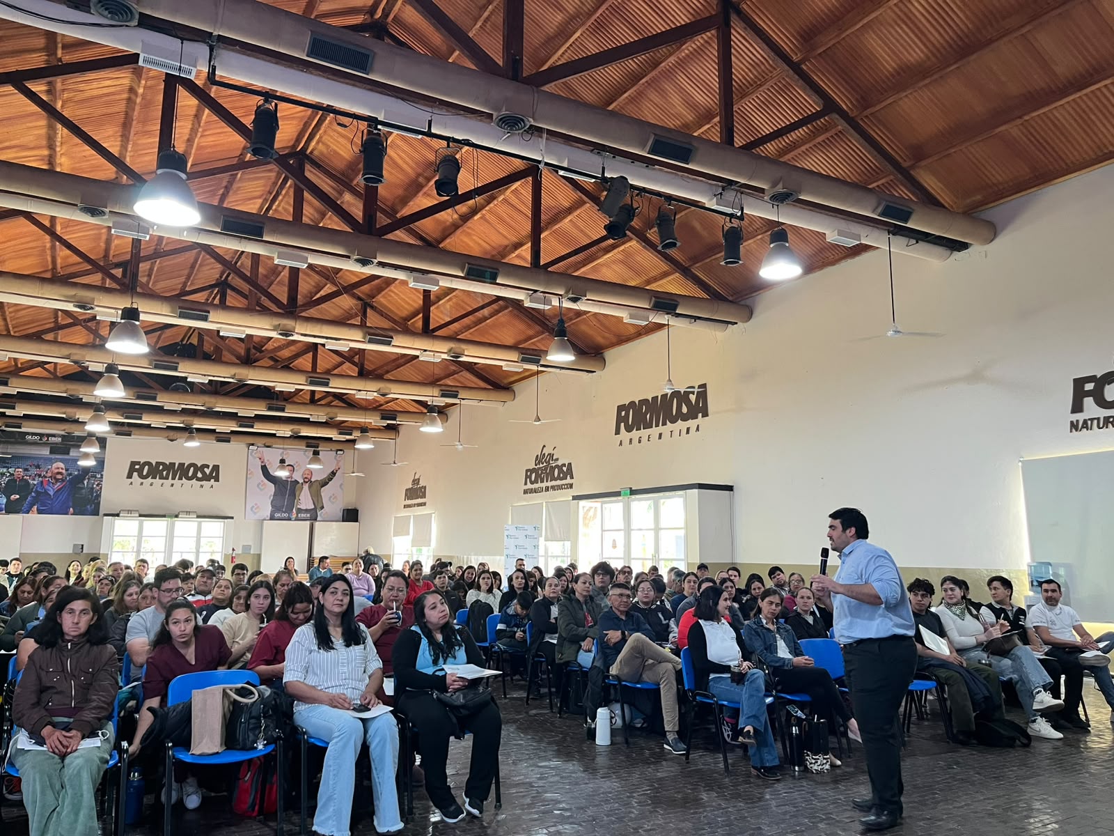 Con 200 inscriptos, la ADE continúa fortaleciendo la capacitación en manipulación segura de alimentos